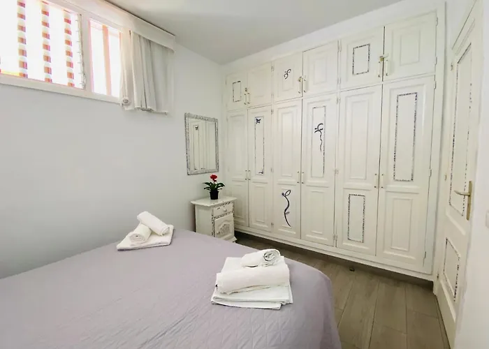 Ocean Park Apartment *